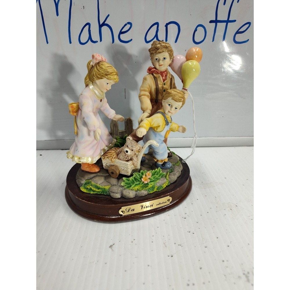 Da Vinci Collection Figurine Little Boy & Girl playing Balloons Wagon Bear